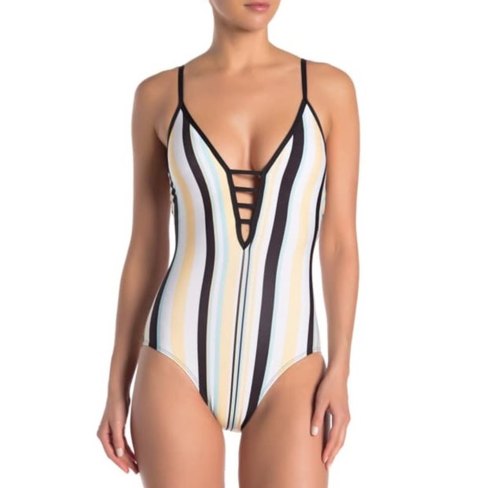 🎁 Ella Moss Tenacious Stripe One-Piece Swimsuit